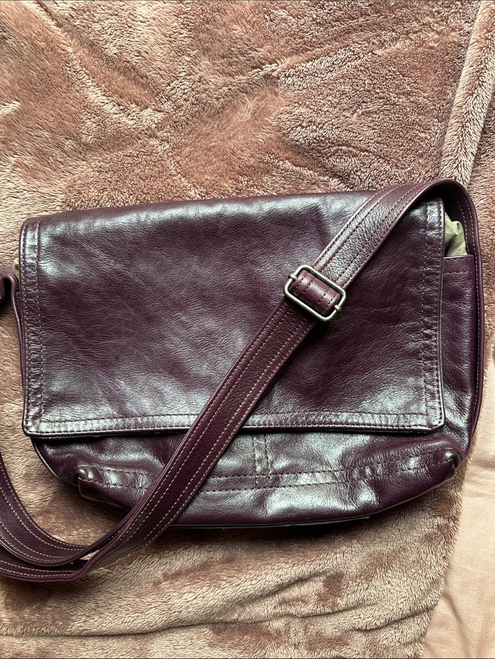 Rough and Tumble Little Book Bag Aubergine Like New